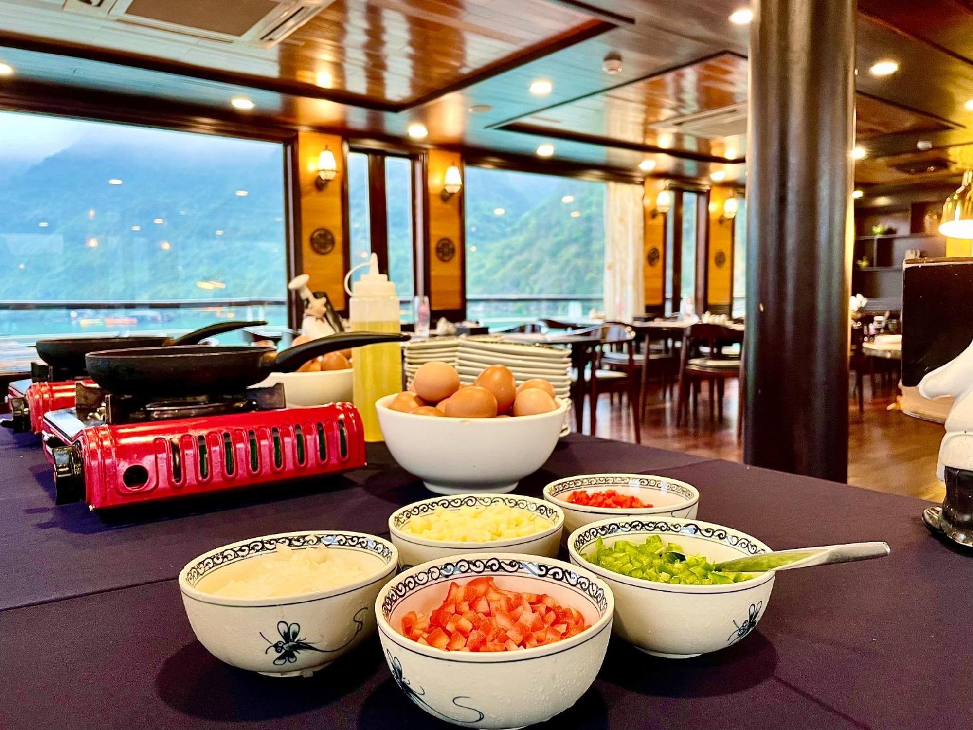 Hotel V'Spirit Cruise Ha Long Zewnętrze zdjęcie