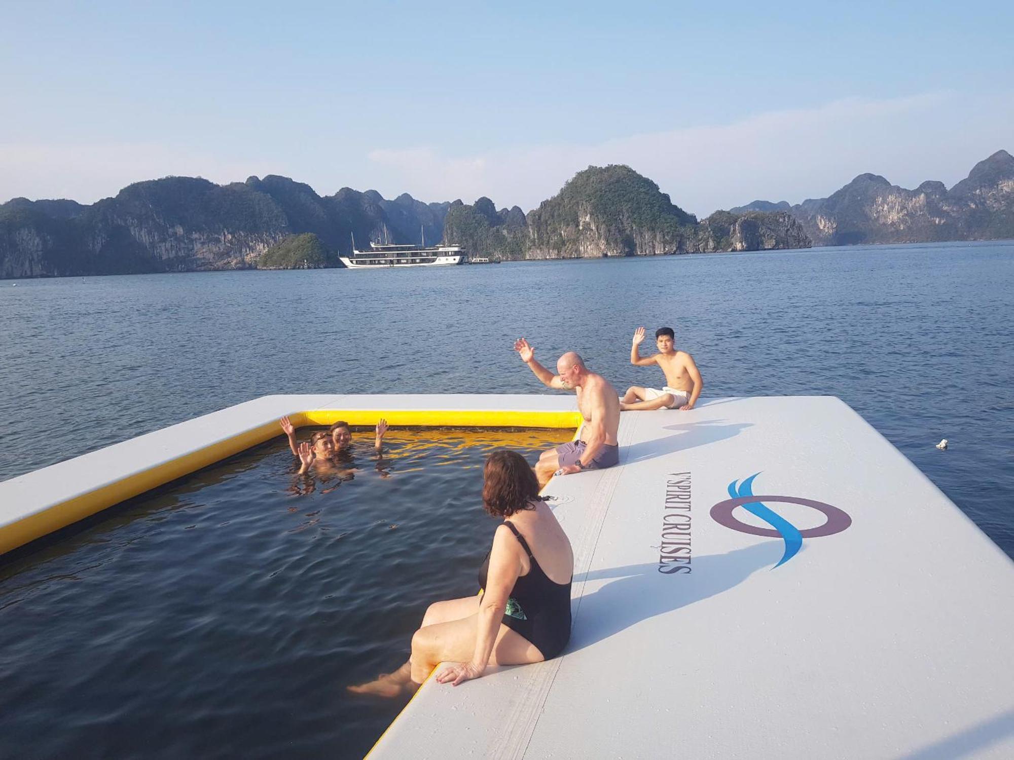 Hotel V'Spirit Cruise Ha Long Zewnętrze zdjęcie