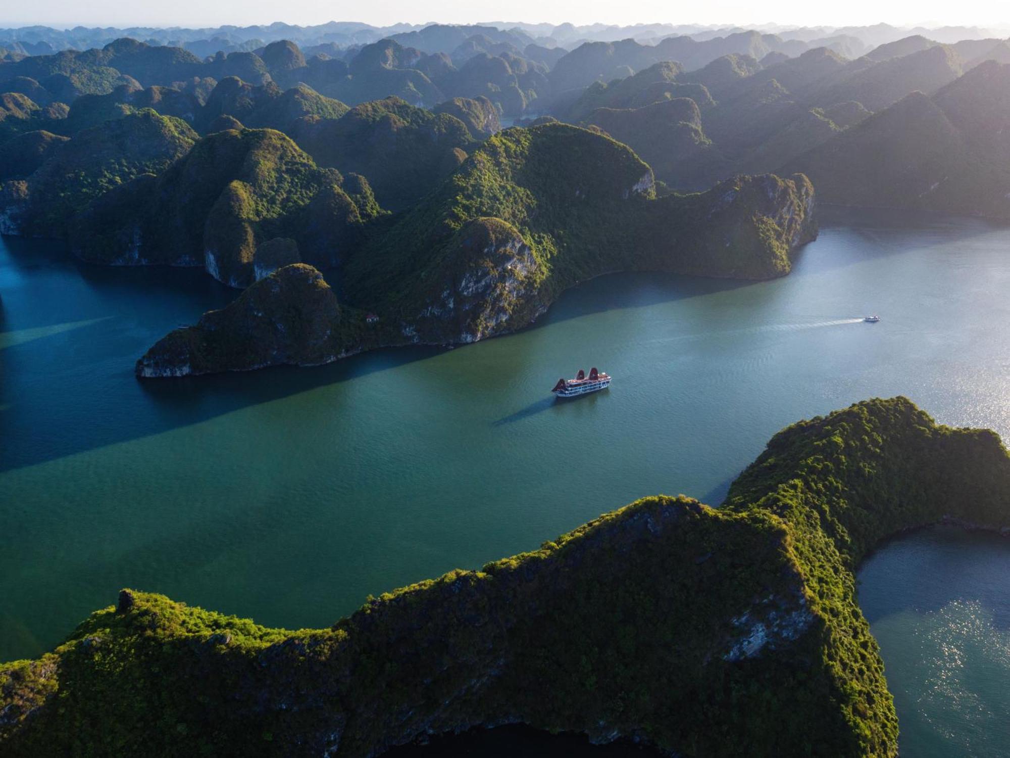 Hotel V'Spirit Cruise Ha Long Zewnętrze zdjęcie
